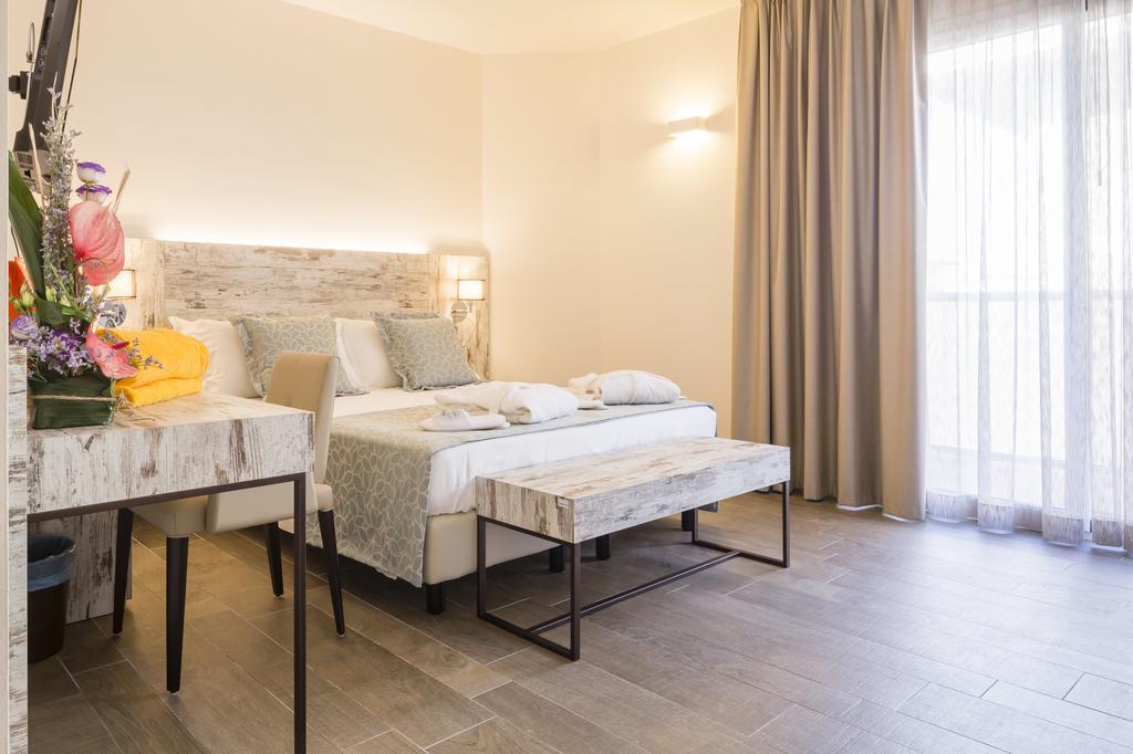 Hotel Ambassador 4*