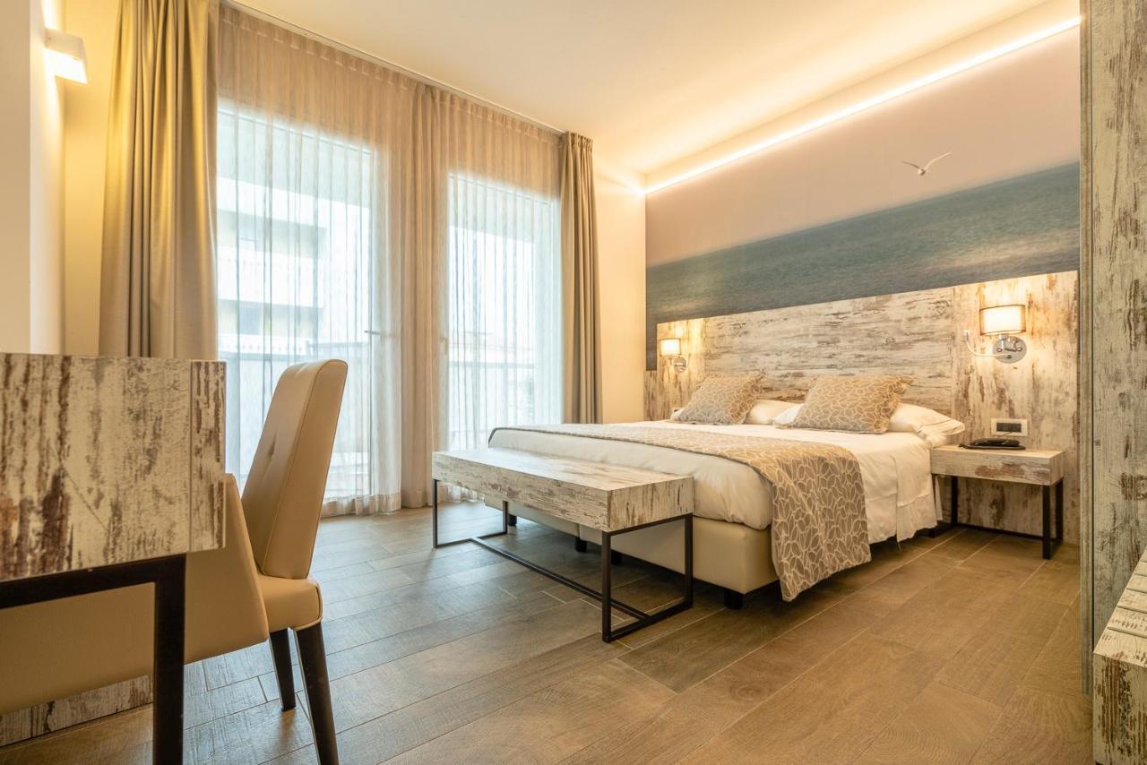 Hotel Ambassador
